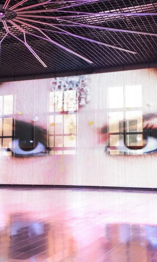 Immersive Glass