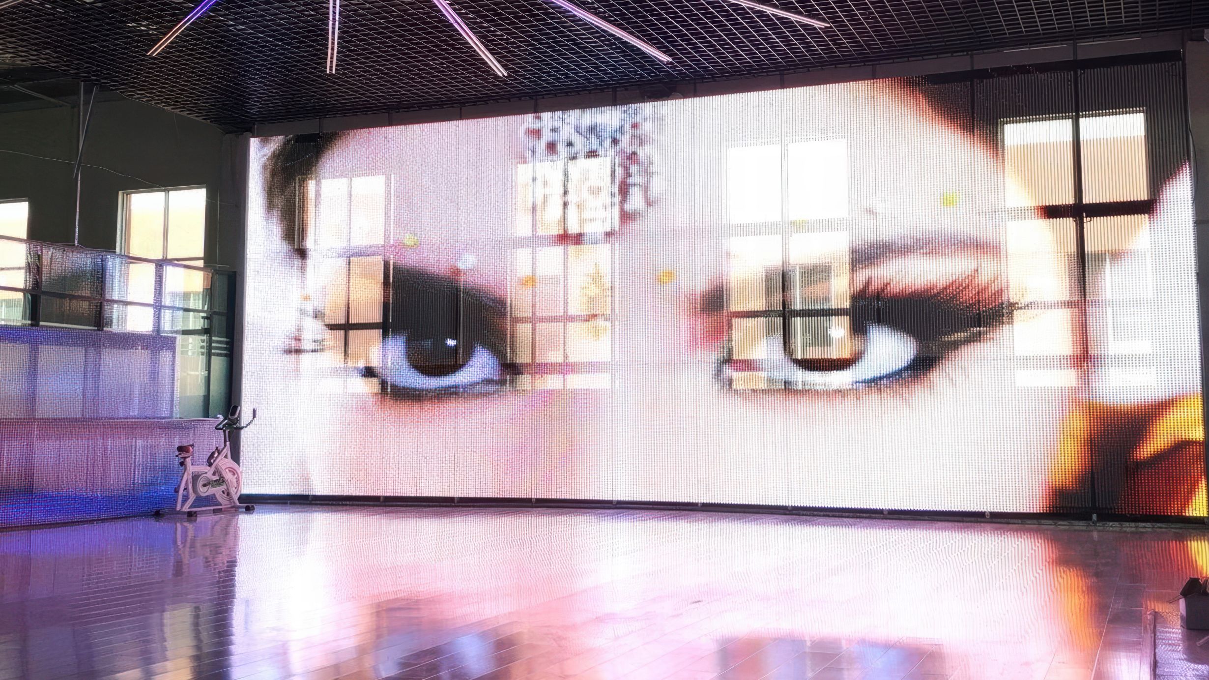 Immersive Glass